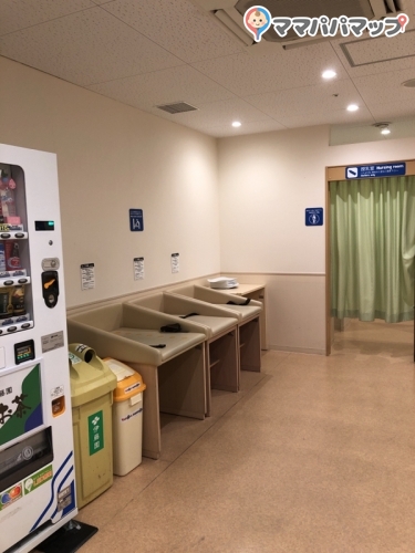 トイザらス ベビーザらス 各務原店の授乳室 オムツ替え台情報