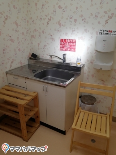 ホームセンターコーナン知立店の授乳室 オムツ替え台情報