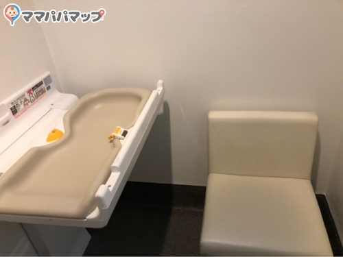 コストコ 尼崎の授乳室 オムツ替え台情報
