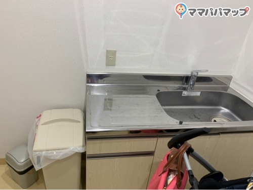 コーナン灘大石川店の授乳室 オムツ替え台情報
