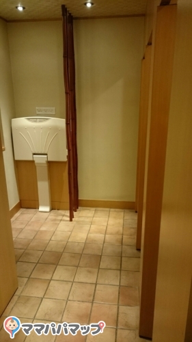 梅の花 船橋店の授乳室 オムツ替え台情報