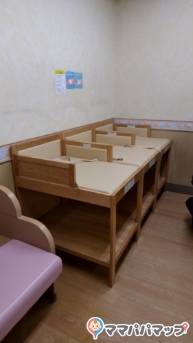 トイザらス 秋田店の授乳室 オムツ替え台情報