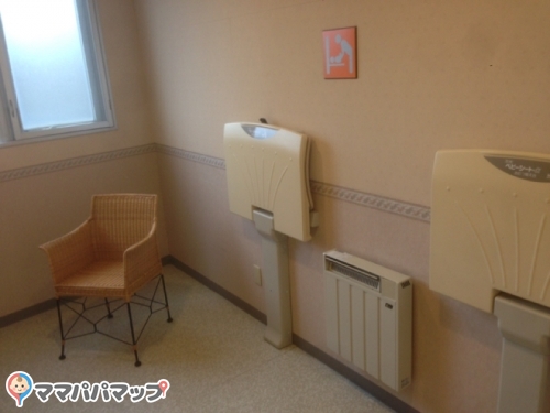 東京インテリア家具 秋田店のオムツ替え台情報