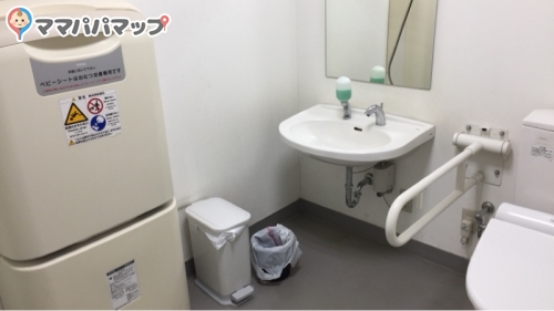ジョーシン長岡古正寺店のオムツ替え台情報