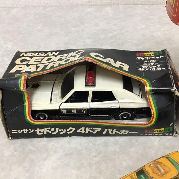 ニッサンセドリック4ドアパトカー トミカ 日本製 No.13 日産 セドリック 4ドア NISSAN パトカー