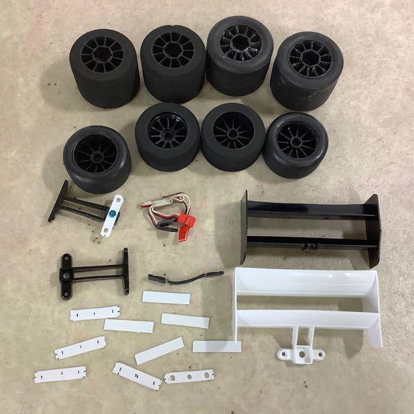 ジャンク 箱無し 詳細不明 電動RC F1 シャーシ、ボディ elf