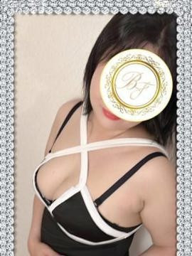 美山ひかる