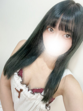 成田つむぎ｜BLUE EYES