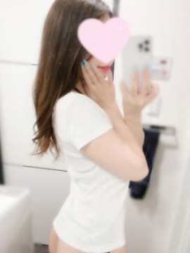 倉持 ゆりあ