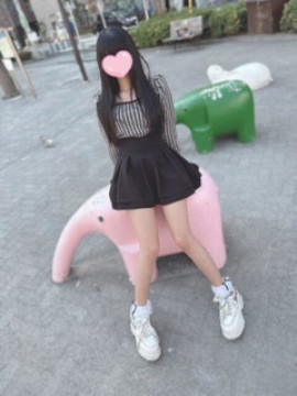 めろ『これぞギャップ萌えMAX！童顔黒髪巨乳ちゃん♡』