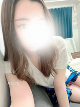 華月ミユ