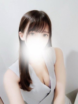 宮坂ゆりあ