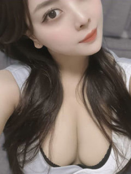 門倉いより