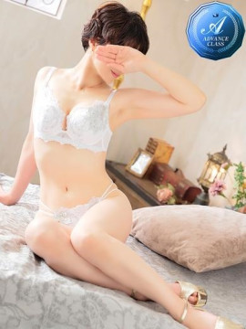 白咲 なな
