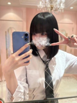 にな『SSSS級激カワ合法ロリの無邪気な巨乳美少女』