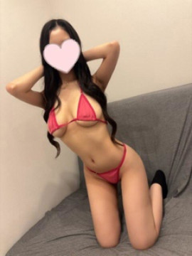体験期間てぃな『SSS級超美人系のスレンダー巨乳美女』