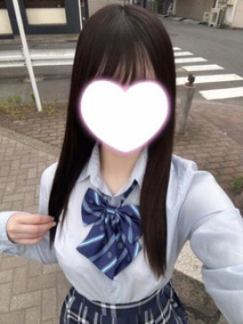 ねる『面接1度のみの業界未経験優しい系童顔美少女』