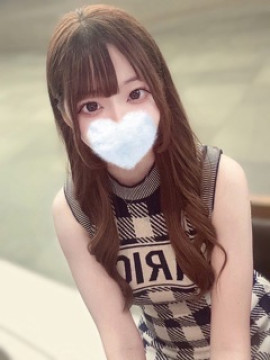 愛坂れいか