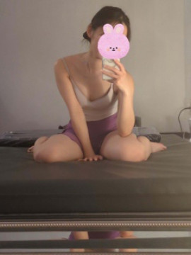 篠田ひなみ
