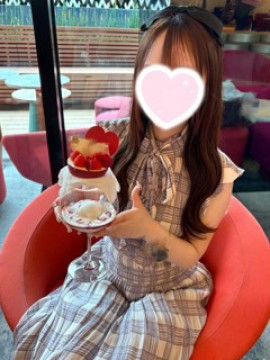 須田ゆらら