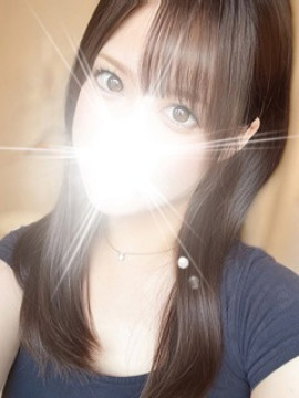 水川あすか
