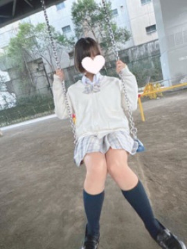 むぎ『超小柄な美少女は性格よさげな純朴系♫』