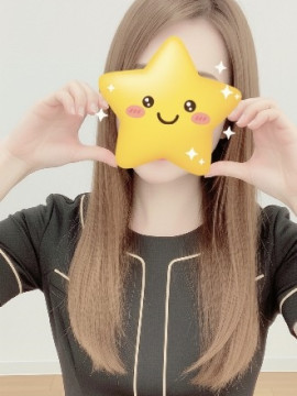 つきな