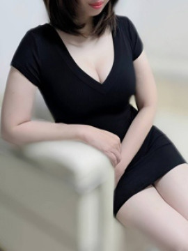 泉　みか｜かりそめ 梅田ルーム