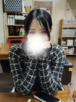 瀬戸あいな｜名古屋栄メンズエステ Amoureux（アムアージュ）