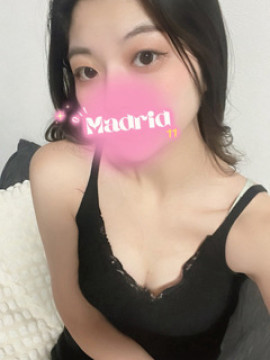 成瀬ここ｜Oil Madrid（オイルマドリード）