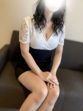 月野~ツキノ~｜Mrs.feliciarc(ミセスフェリシアーク)