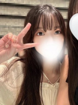 小宮まな｜Chloe（クロエ）