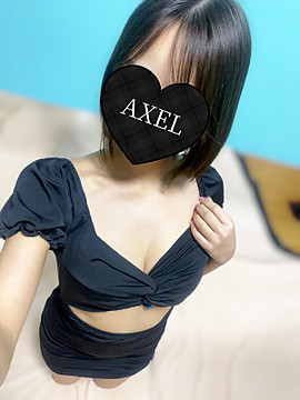 なな｜AXEL