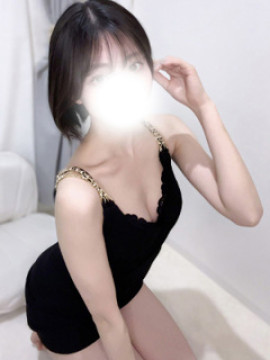滝沢なつは