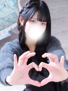 綾瀬なぎ