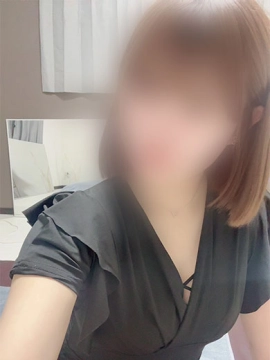 新人うみ｜妻色兼美 苫小牧店