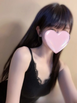 綾瀬れな