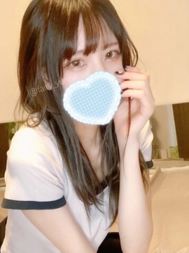 ゆりな