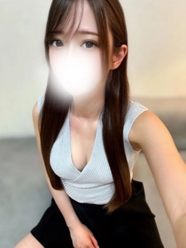 深田ひな