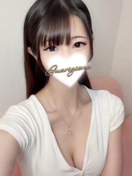 伊勢谷　める