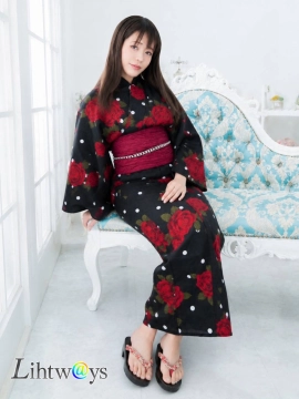 葉月かりな