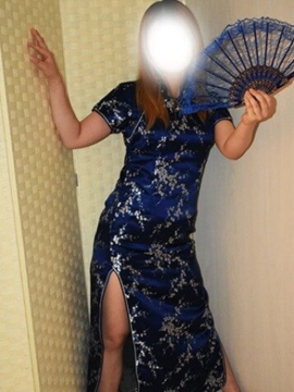 姚モモ(日本人)
