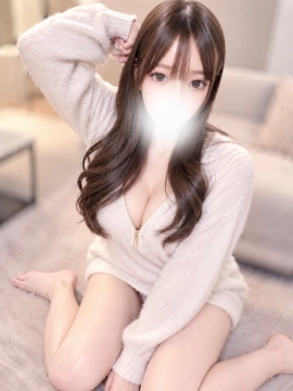 宮沢ひより｜Chloe（クロエ）
