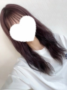 深津 まひろ