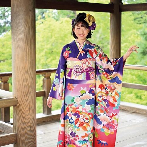 紫、ピンク、空色、赤が奏でるハーモニーが華やかに、ガーリーに 紫、ピンク、空色、赤が奏でるハーモニーが華やかに、ガーリーに