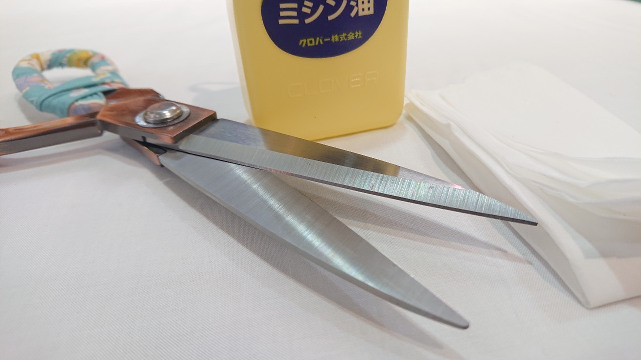 8月3日はさみの日 はさみの簡単なお手入れ方法教えます 手芸にはかかせない相棒です 楽してソーイング 温もりブログ 静岡県富士宮市を中心に手作りの温もりを大切にする 布と学生服の店 望幸