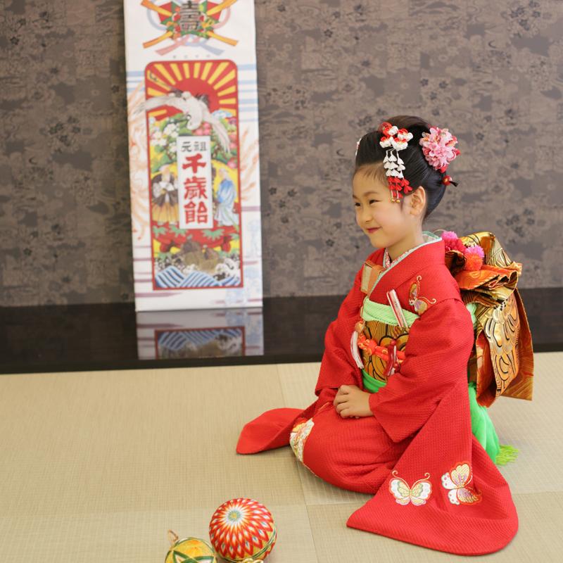 フォトギャラリー 谷屋フォトスタジオ 振袖前撮りや七五三 お宮参り 卒業式 ブライダルなど和洋両方のシーンで撮影 できます 日本庭園のあるスタジオだから いつでもロケ撮影可能です フォトギャラリー 谷屋フォトスタジオ 振袖前撮りや七五三 お宮参り 卒業式 ブライダルなど和洋両方のシーンで撮影 できます 日本庭園のあるスタジオだから いつでもロケ撮影可能です