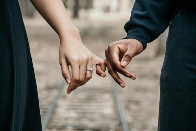 腐れ縁とは。結婚したいなら「腐れ縁」を断ち切ることが大切な理由
