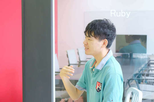 プログラミング未経験で介護師からエンジニアへ。ITの力で介護を変える