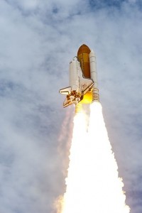 space-shuttle-atlantis-600502_640